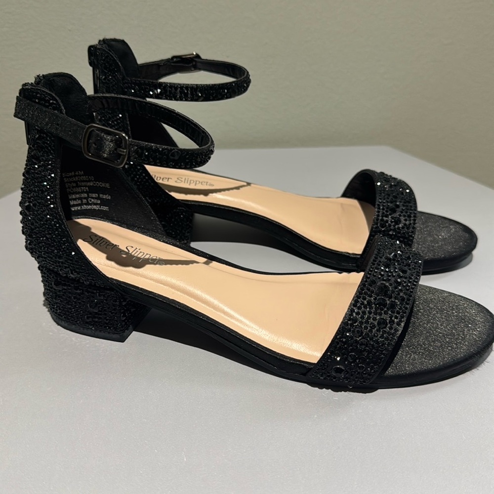 Girls black dress shoes heels size 4